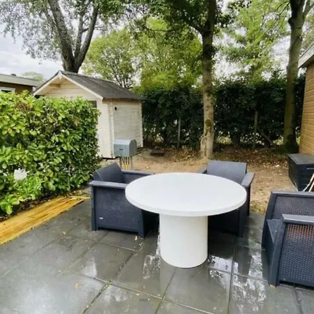 Chalet Flex Verhuur אתר קמפינג Lathum